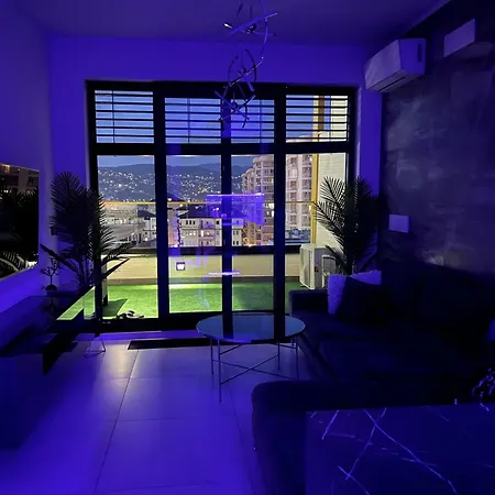 Luxury Penthouse شقة